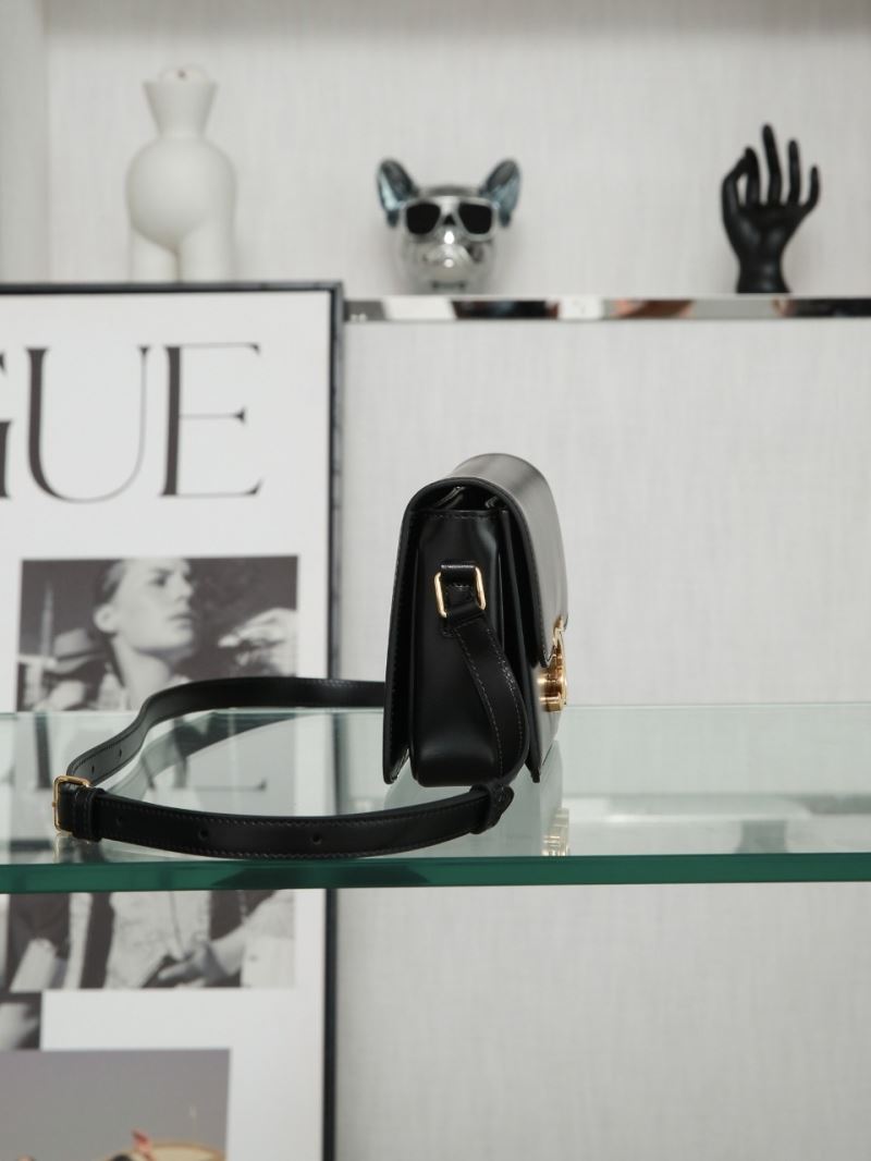 Ce1i*e triomphe bags